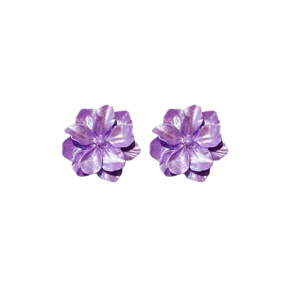 Anting S925 Bentuk Bunga Mawar Putih Bahan resin Warna Ungu Gaya Korea Untuk Wanita