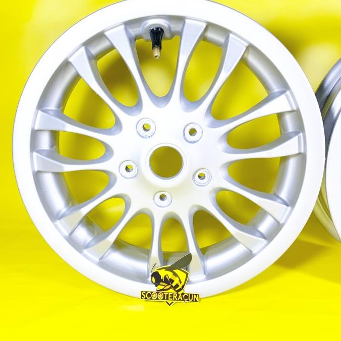 Velg Depan Original Vespa Sprint Silver