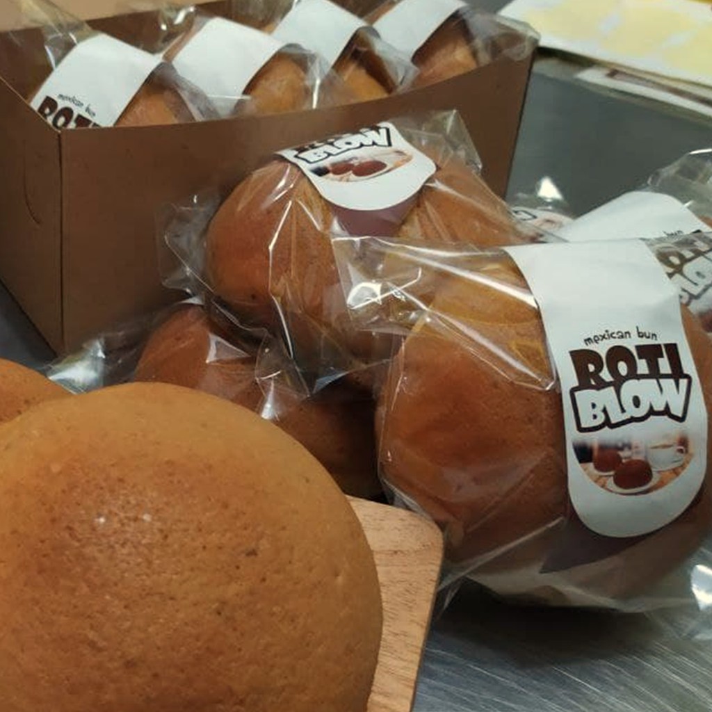 (1kg=2dus) ROTI BLOW | Semacam ROTI O / BOY isi Butter Topping Kopi Orginal  Roti Kue Solo 4 pcs-3