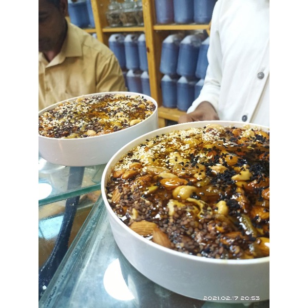

Mukassarat/Manisan Khas Tareem