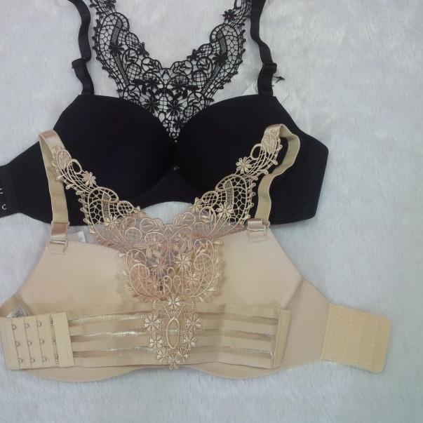 Seamless Bra Push Up Bunga ℗