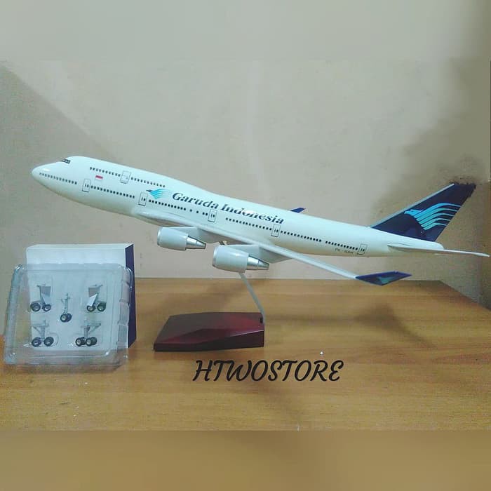  Pesawat  Garuda Boeing  747 