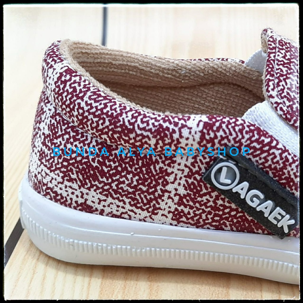 Sepatu Anak Laki Laki  Tahun Kotak Kotak MARUN Sepatu Anak Cowok 6 7 Tahun Kotak Kotak Casual Alas Karet 32 - 35 Anti Licin