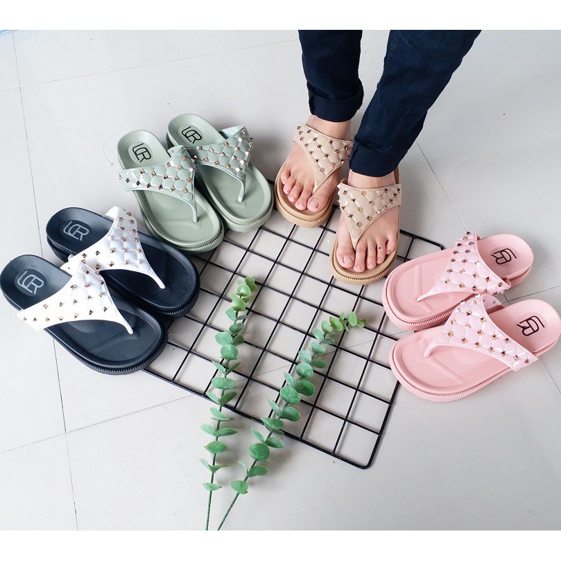 BB PUFFY Import SANDAL PIRAMIDE Sepatu Sandal Wanita Teplek Sepatu Sandal Cewek Flat Jelly