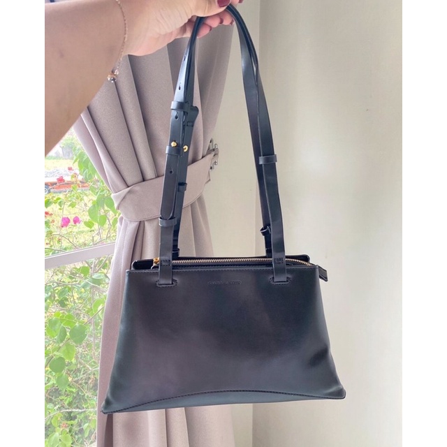 C Double trapeze tote