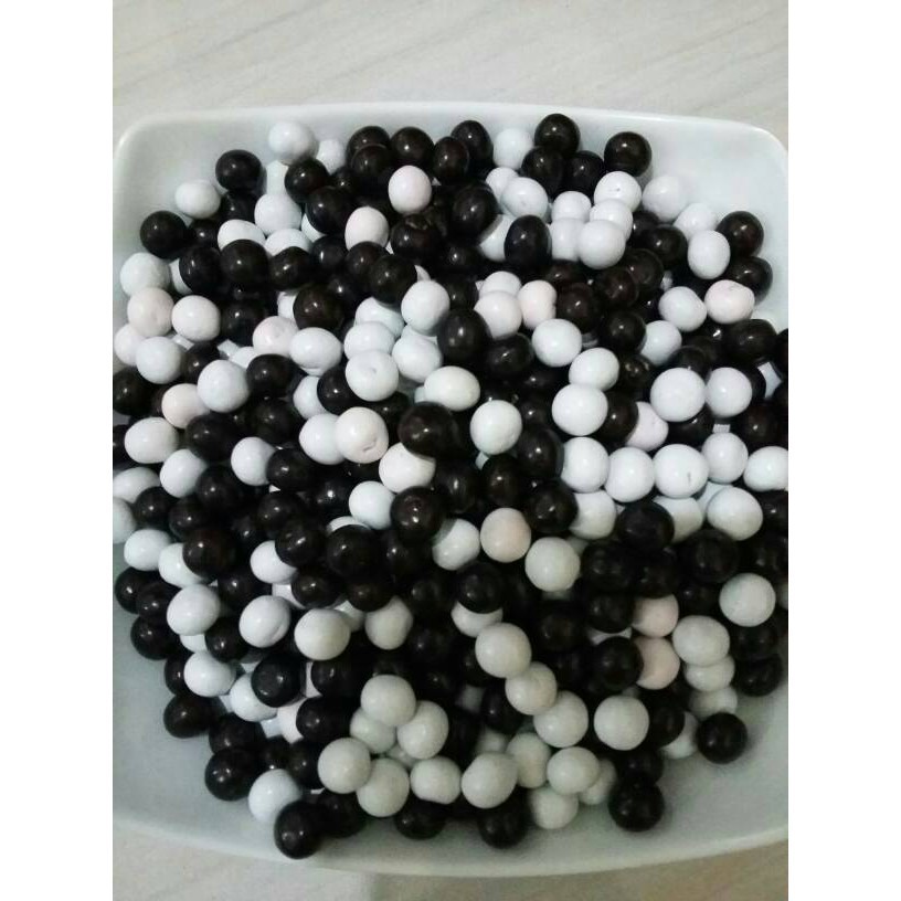 

Bola-bola Mini Hitam Putih Kg
