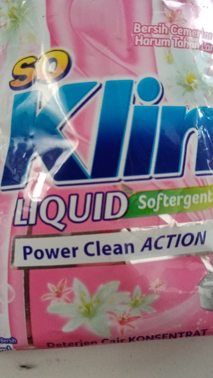 Soklin Liquid Deterjen Cair Sachet 22ml