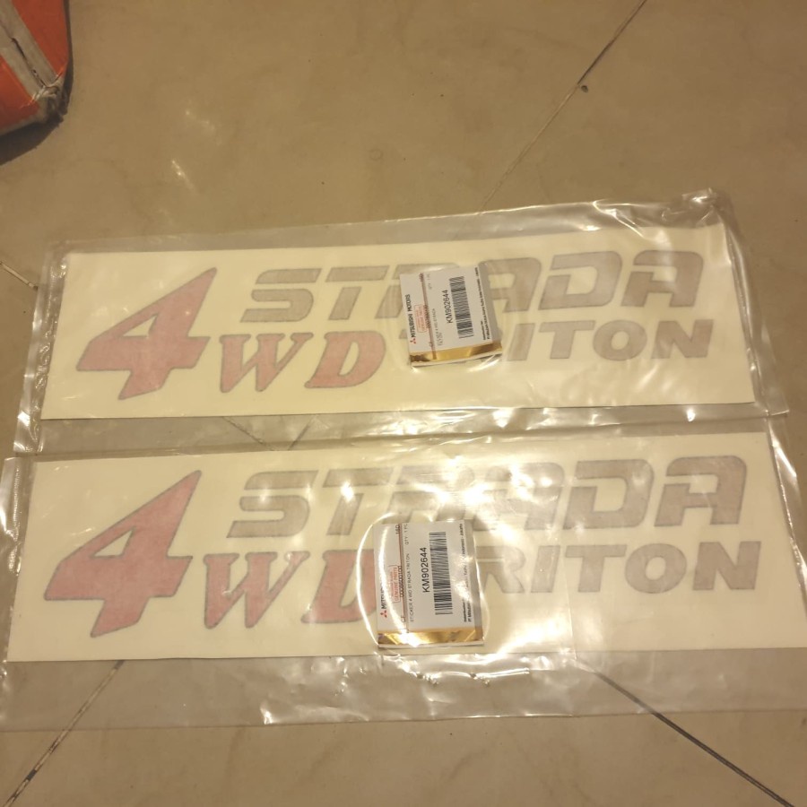 Sticker 4WD STRADA TRITON Asli Mitsubishi