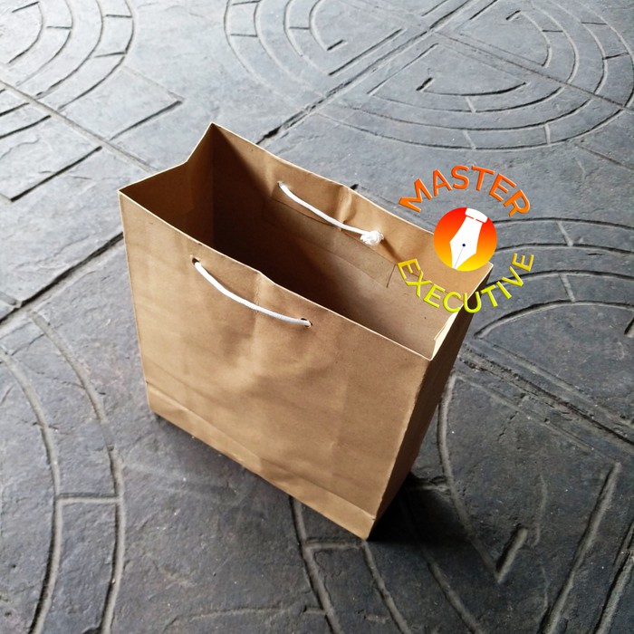 Paper Bag Polos M Coklat - 22.5 x 25 x 8.5 cm - Tas Kertas Sedang