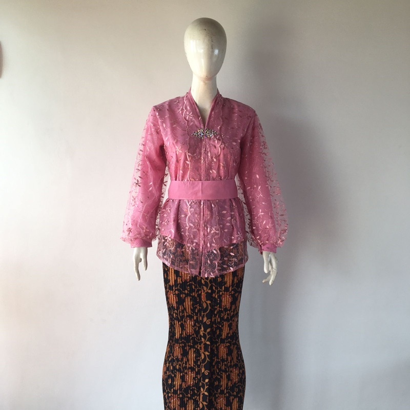 Kebaya Nurhaliza wisuda/Kebaya domas/Kebaya modern