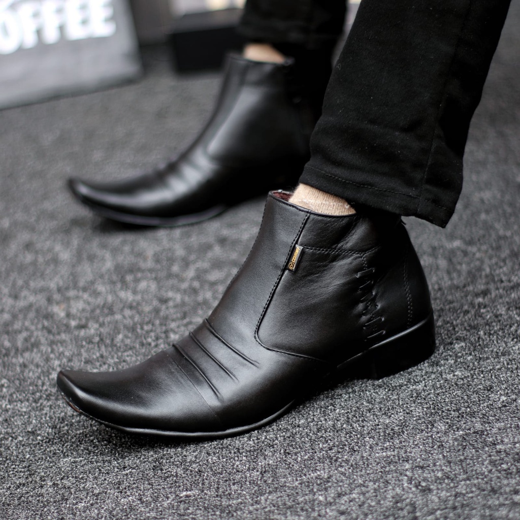 Sepatu Boots Pantofel Kulit Asli Formal Resleting Kerja Hitam Pria Abrhm Badami