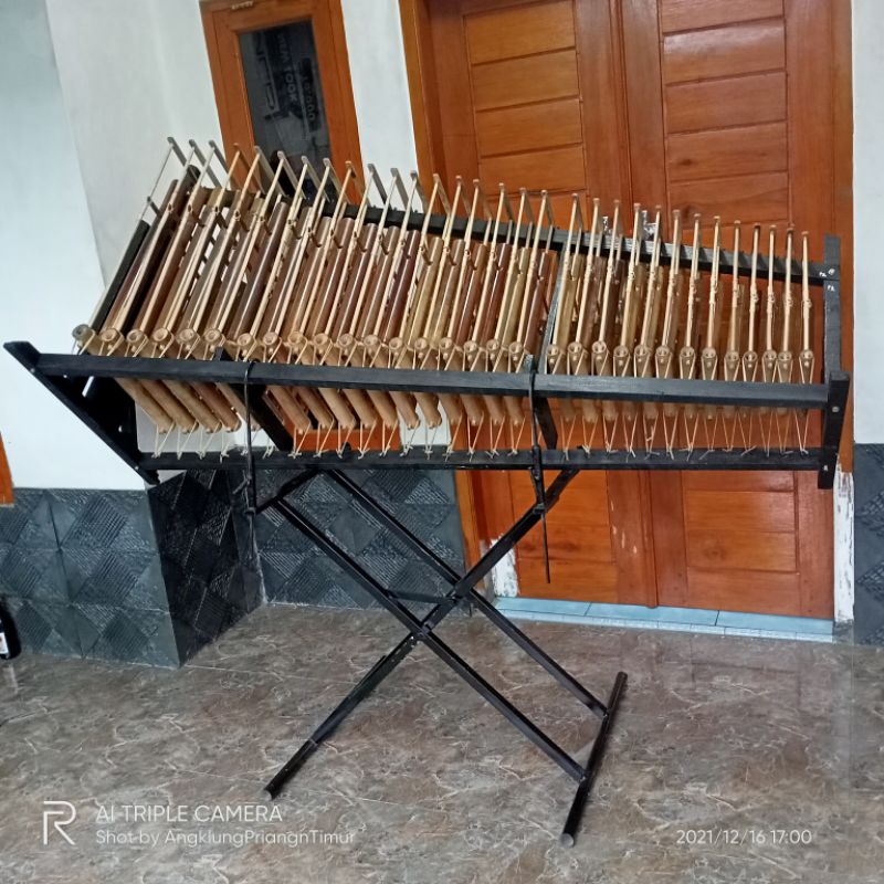 Angklung pengamen 31 nada 3 tabung + stand ,nada (F# - C)
