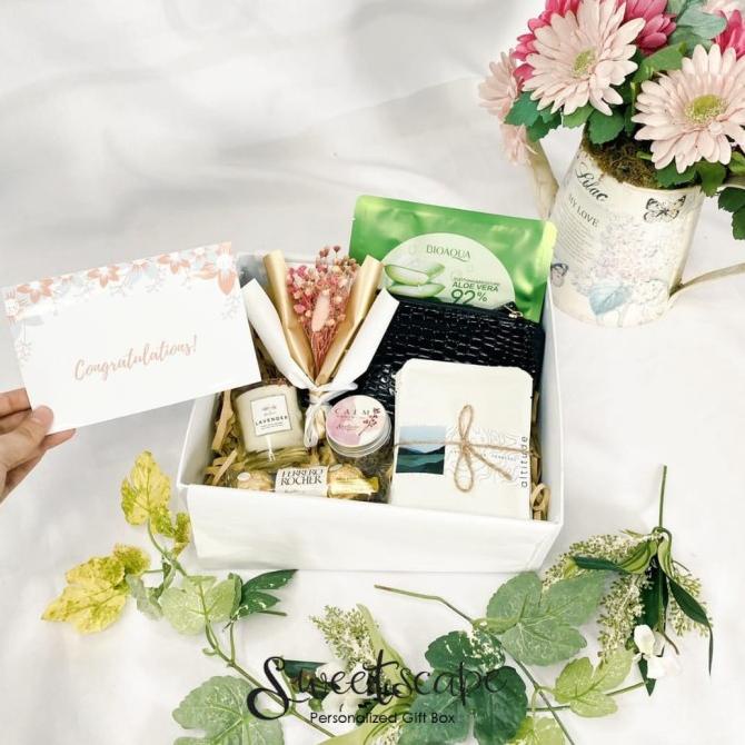 

GIFT BOX PACKAGE 103-PAKET HEMAT HAMPERS 103- CONGRATULATIONS DSG54546WE