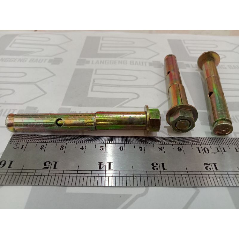 Dinabolt 10x77 / Baut Tanam Tembok / Baut Dynabolt 7,7cm Kunci 12