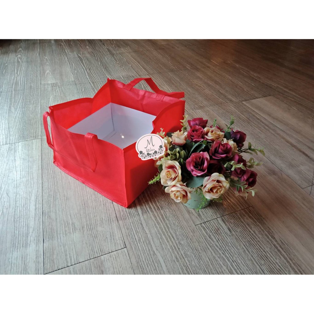 

Tas Spunbond Polos / Tas Kain Warna Merah