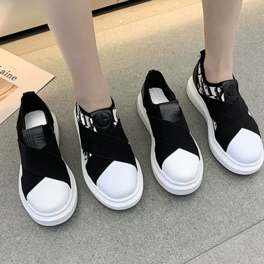 2226 Sepatu Slip on Wanita Import Sepatu Branded