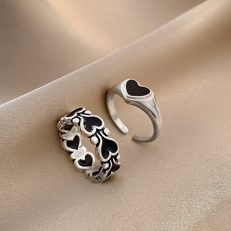 1pc Cincin Model Terbuka Desain Hati Warna Hitam Gaya Retro