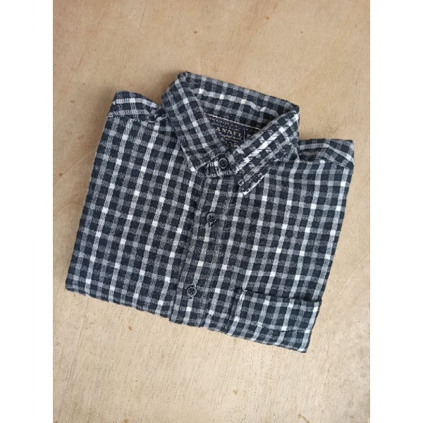 Kemeja Flannel Uniqlo S hitam kotak abu putih kecil