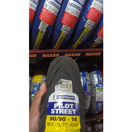 Ban michelin 90/90-14 type Pilot street