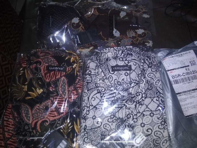 Kemeja Batik Pria Lengan Pendek Bs55 Katun Motif Modern Dixmont Semi Slimfit Premium