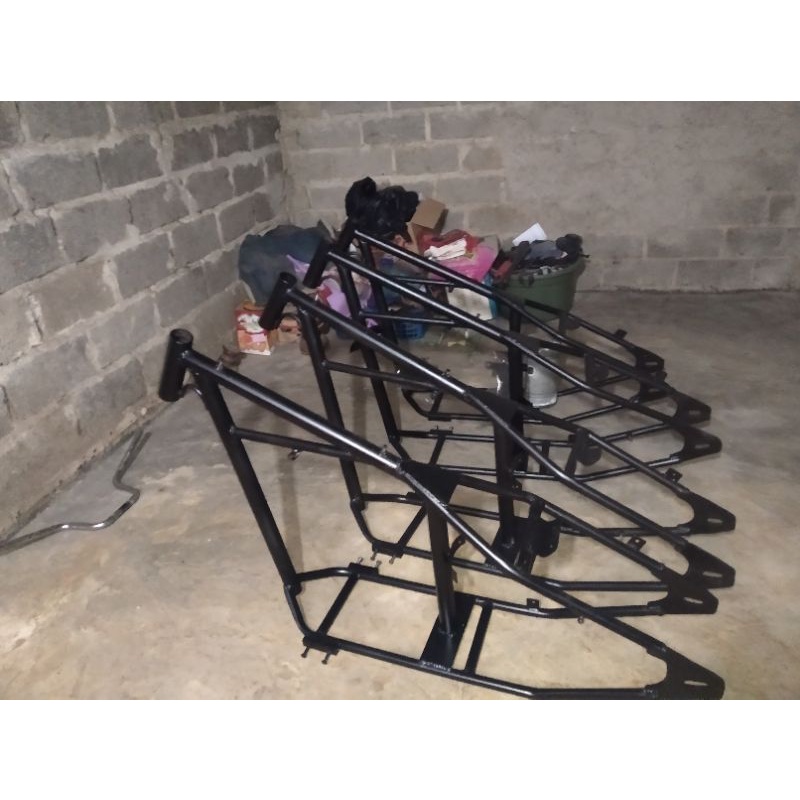 rangka chopper pnp Honda gl.cb.tiger bahan tebal. sudah cat