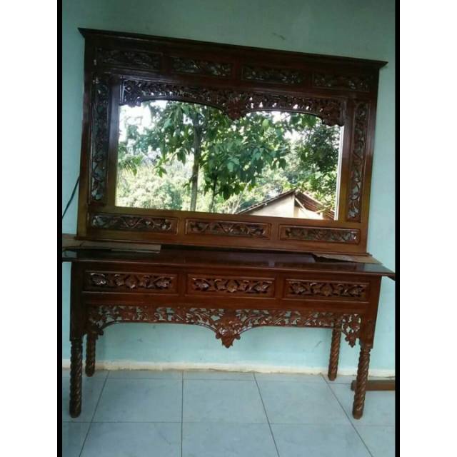 Meja Rias Altar Ukir Jati Jepara