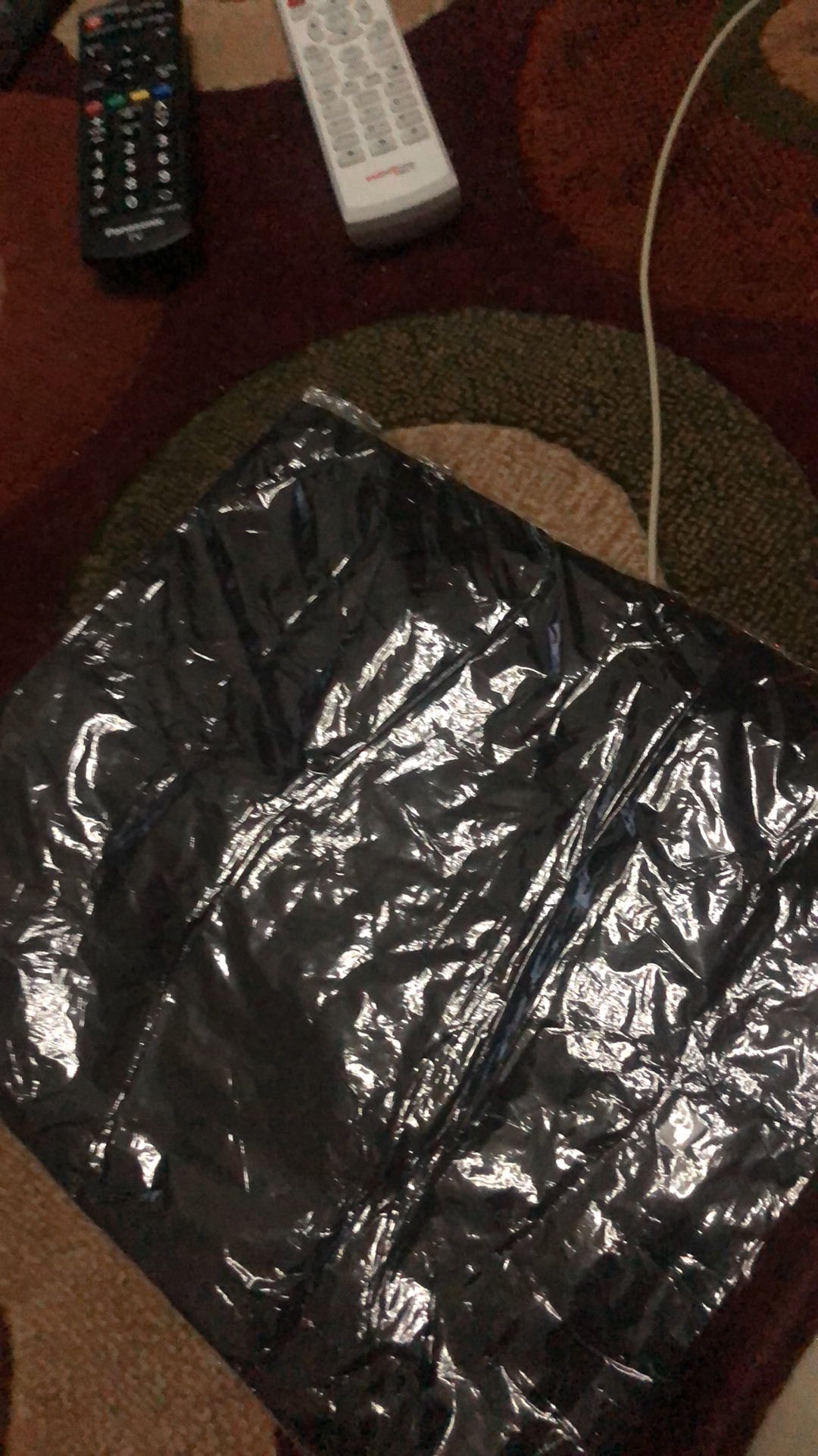 Kemeja Batik Pria Lengan Panjang Motif Tanahan Merah