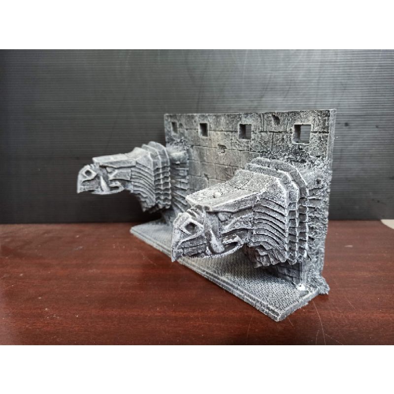 Diorama base figure gargoyle batman superman spiderman neca shf figma revoltech mafex mezco mythic m