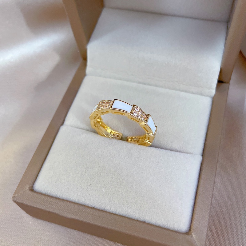 Cincin Titanium Wanita Anti karat Berlian Lapis Emas 18K Perhiasan Korea