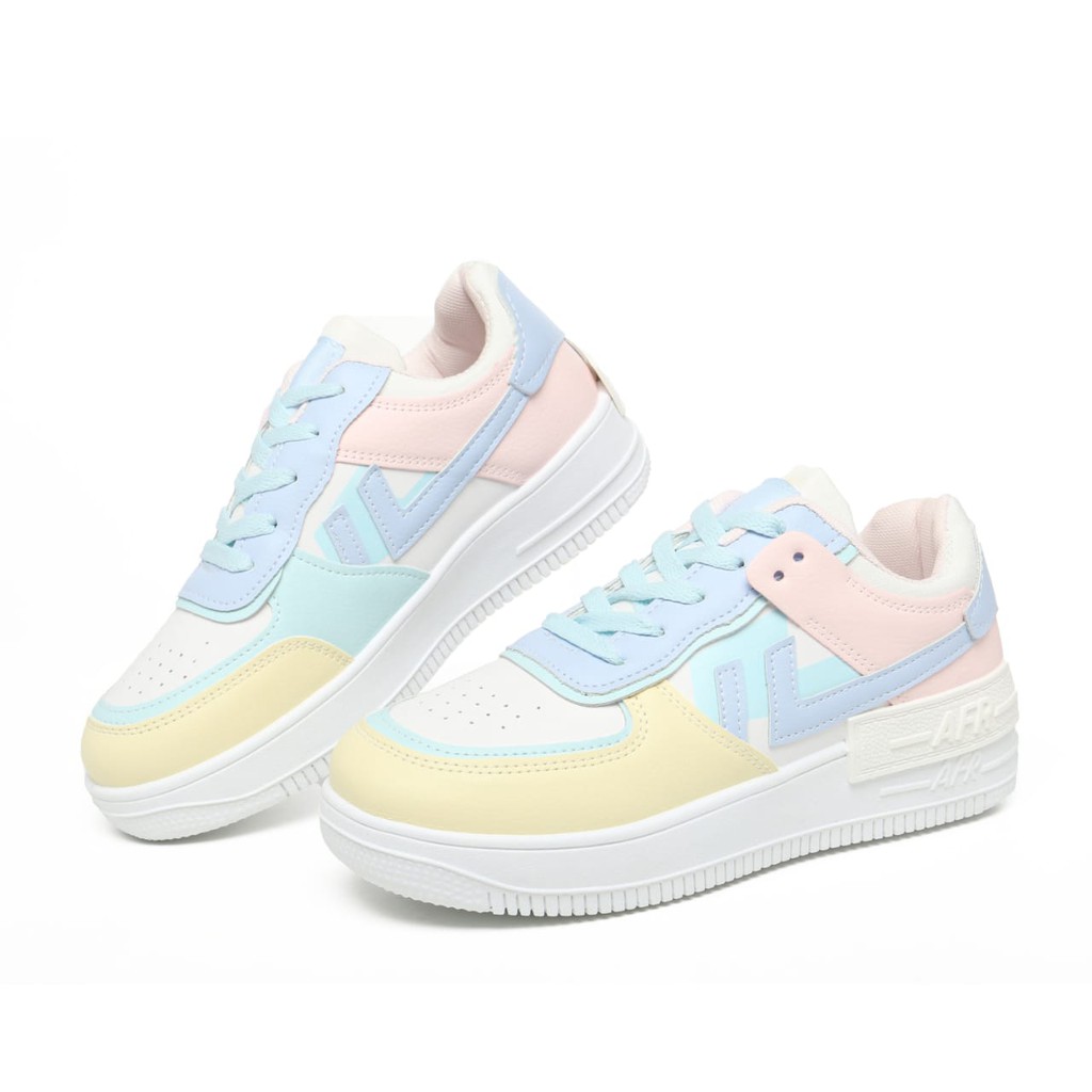 PVN Kara Sepatu Sneakers Wanita Sport Shoes Candy Pink White 372-3
