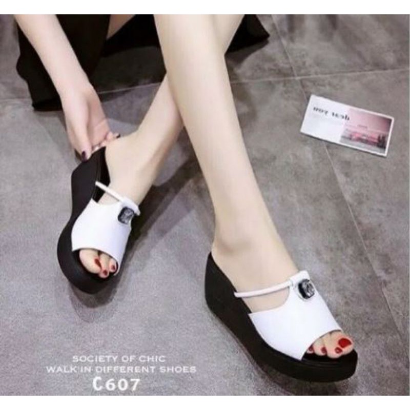 sandal wedges wanita