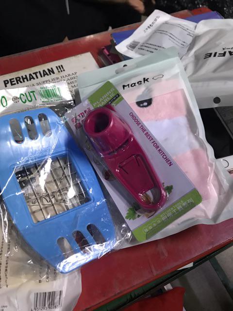 Parutan Bawang Penghalus Bumbu (mini Onion Slicer)