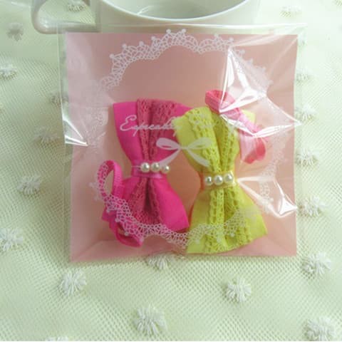 

PACKING PLASTIK BUNGKUS KERTAS KADO SOUVERNIR ULANG TAHUN PERNIKAHAN