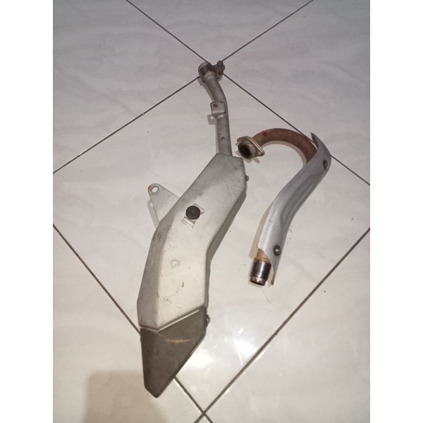knalpot kawasaki KLX THN tua.barang asli setandar copotan original siap pake.kondisi 90% nominus sas
