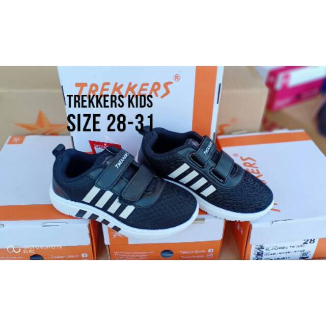 SEPATU ANAK TREKKERS