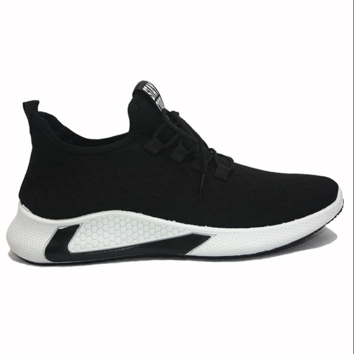 Dr. Kevin Sepatu Sport Pria Men Sneakers 889-022 - Hitam - Hitam, 39