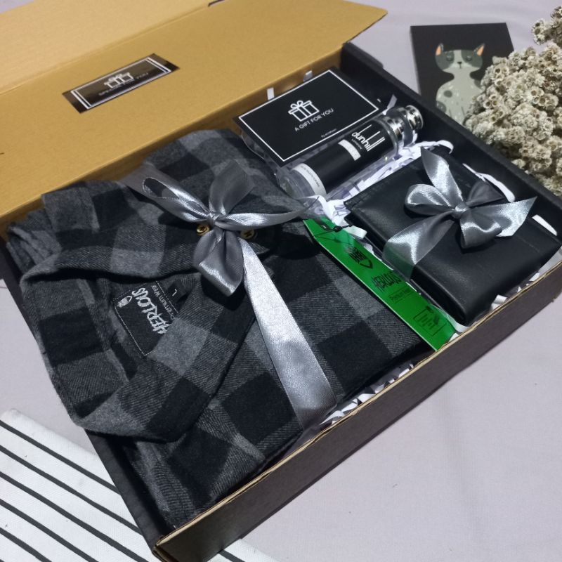 Gift Box Kemeja Flanel Premium Hampers Cowok mewah Untuk Kado Ultah Wisuda Anniversary