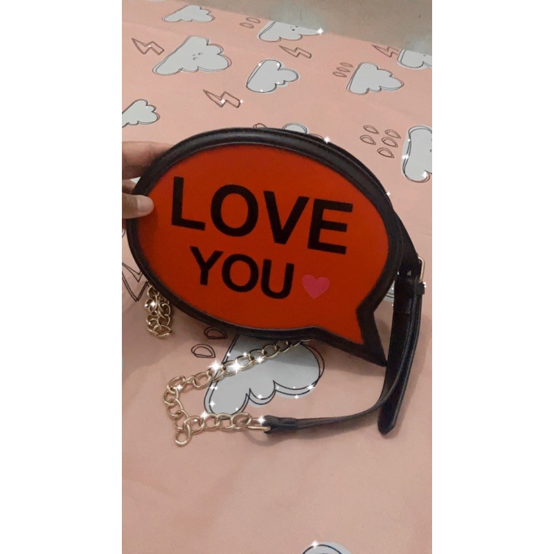 tas warna hitam-merah