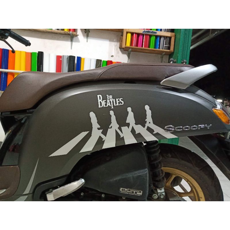 sticker cutting the Beatles