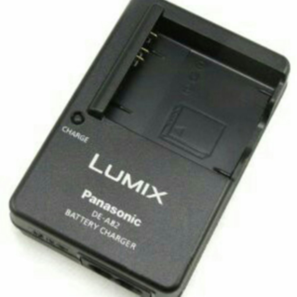 Charger Panasonic DMC LX5 type charger De a82 untuk baterai DMW BCJ13  BCJ13E  BCJ13pp