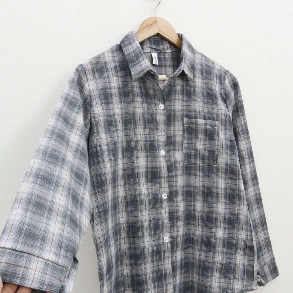 Ried flanel hem top - Thejanclothes