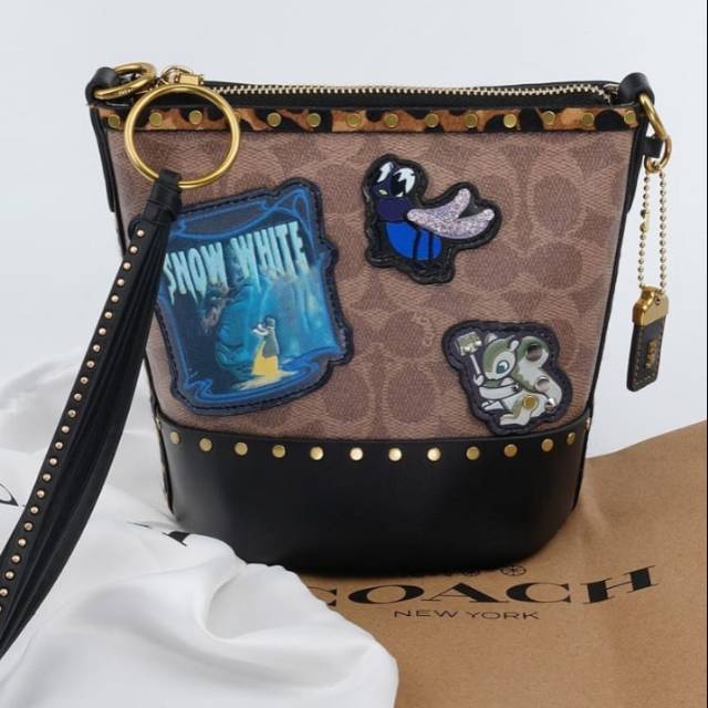 coach snow white purse