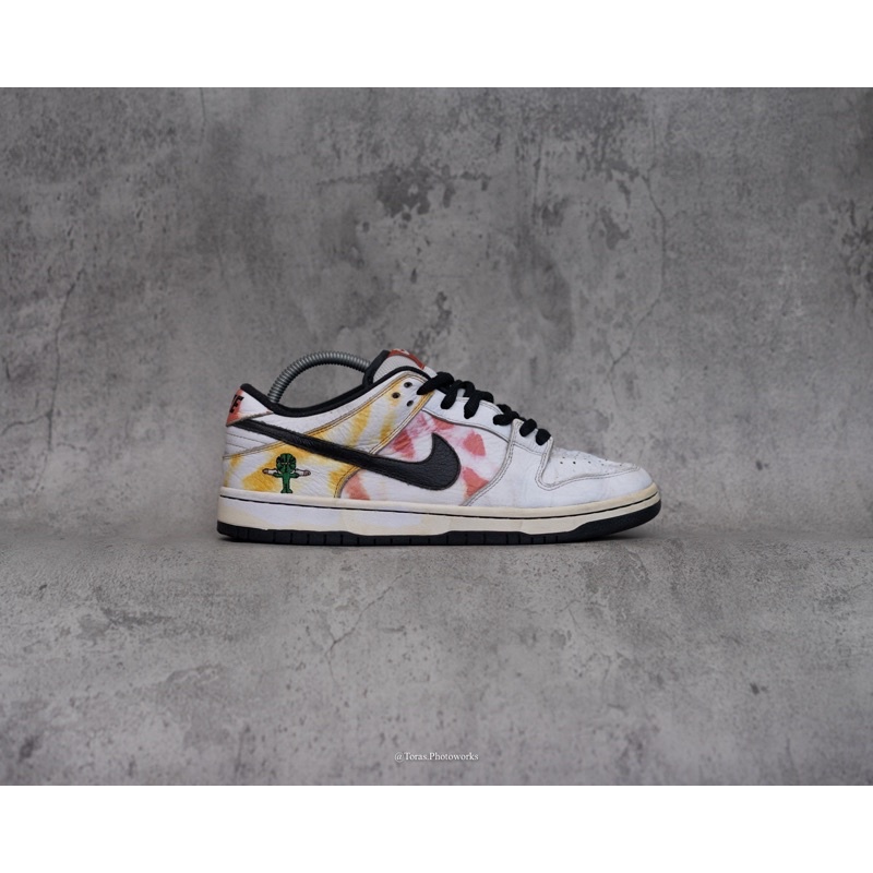 Nike SB Dunk Raygun