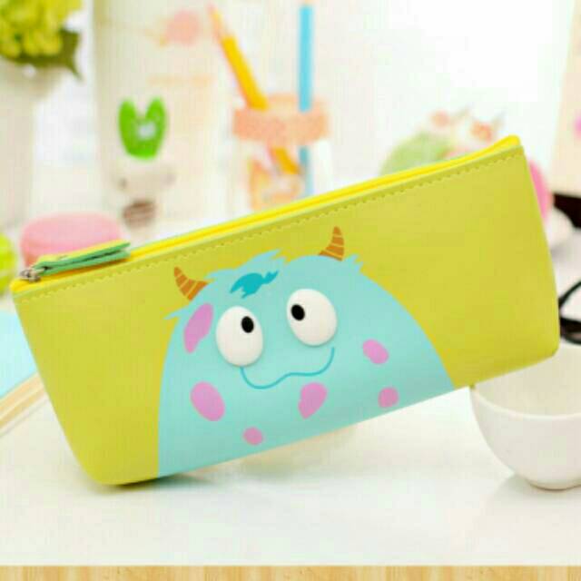 

Kotak pensil / pencil case 3D