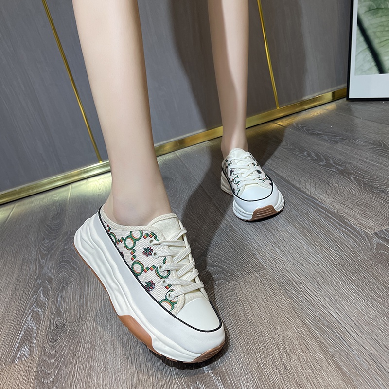 Sneakers wanita Kode 2221