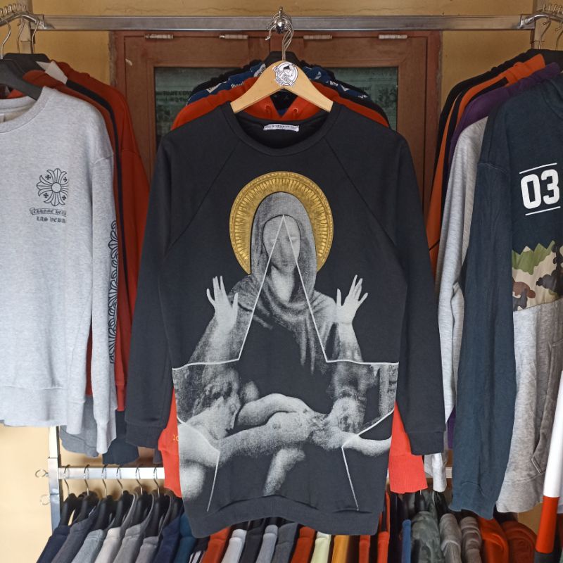CREWNECK GIVENCHY SECOND