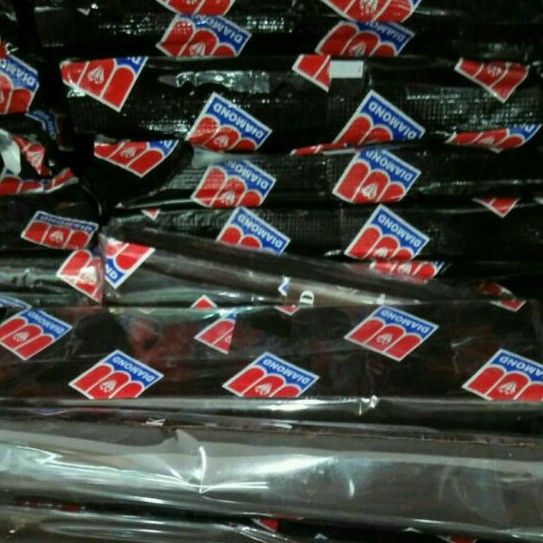 

Diamond DCC 200 gr/Dark Chocolate Compound/Brownies/Topping Coklat Serut/Dekorasi Cake