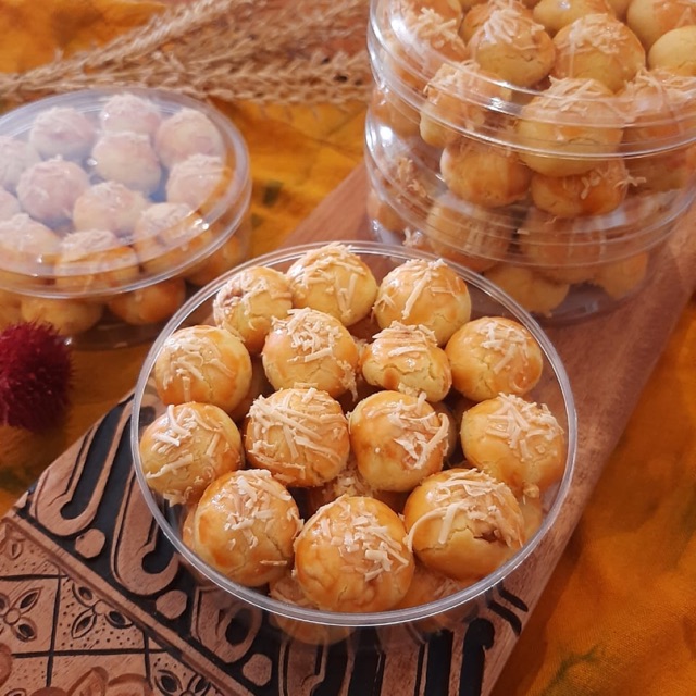 

Kue kering Nastar Premium tabur Keju dengan selai homemade