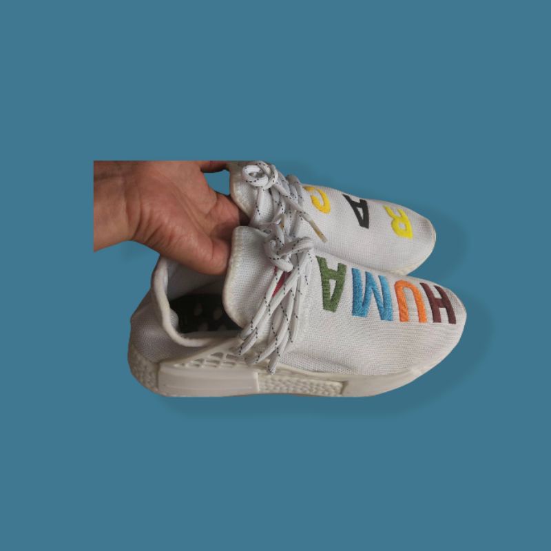 PRELOVED SEPATU ADIDAS HUMAN RACE