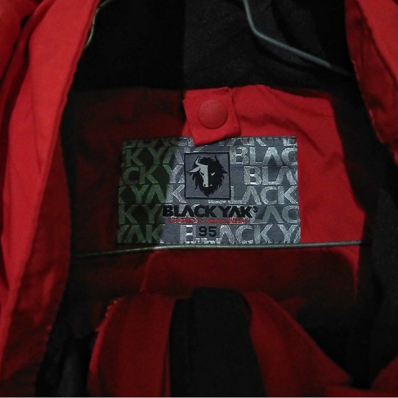black yak jaket outdoor second